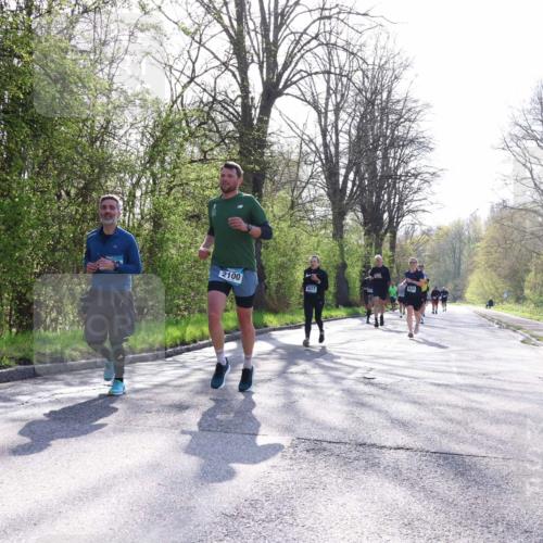 12.04.2026 - 45. Internationalen Wilhelmsburger Insellauf Yannick Fuchs http://msf.ph/oto/9481618 12.04.2026 10:29:41 Laufen 2100, 3677 meine-sportfotos.de