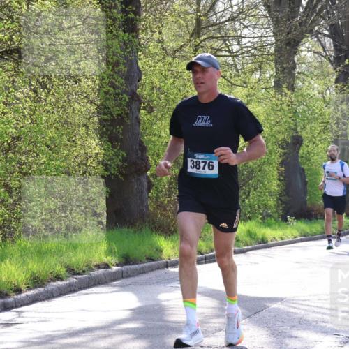 12.04.2026 - 45. Internationalen Wilhelmsburger Insellauf Yannick Fuchs http://msf.ph/oto/9481638 12.04.2026 10:21:56 Laufen 3876, 5522, 3016 meine-sportfotos.de