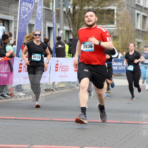 12.04.2026 - 45. Internationalen Wilhelmsburger Insellauf Strokosch-Dieckow http://msf.ph/oto/9481711 12.04.2026 13:25:00 Ziel 3936, 4908, 4016 meine-sportfotos.de