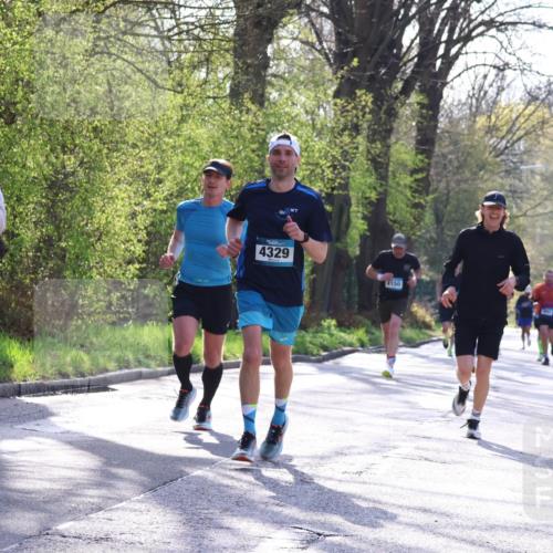 12.04.2026 - 45. Internationalen Wilhelmsburger Insellauf Yannick Fuchs http://msf.ph/oto/9481721 12.04.2026 10:22:04 Laufen 5522, 4329, 4150 meine-sportfotos.de
