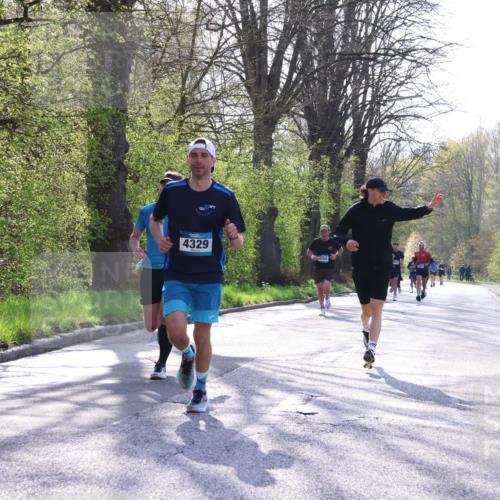 12.04.2026 - 45. Internationalen Wilhelmsburger Insellauf Yannick Fuchs http://msf.ph/oto/9481738 12.04.2026 10:22:05 Laufen 4329, 4150 meine-sportfotos.de