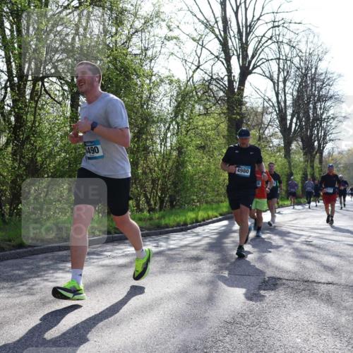 12.04.2026 - 45. Internationalen Wilhelmsburger Insellauf Yannick Fuchs http://msf.ph/oto/9481740 12.04.2026 10:29:50 Laufen 1416, 1490, 4980 meine-sportfotos.de
