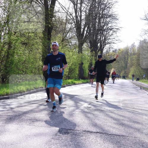 12.04.2026 - 45. Internationalen Wilhelmsburger Insellauf Yannick Fuchs http://msf.ph/oto/9481743 12.04.2026 10:22:06 Laufen 4329 meine-sportfotos.de