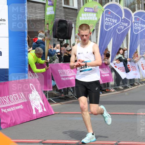 12.04.2026 - 45. Internationalen Wilhelmsburger Insellauf Strokosch-Dieckow http://msf.ph/oto/9481747 12.04.2026 12:47:46 Ziel 3750, 3301 meine-sportfotos.de