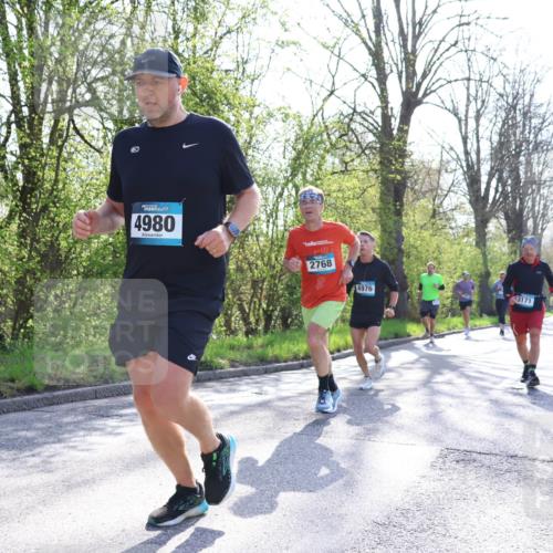 12.04.2026 - 45. Internationalen Wilhelmsburger Insellauf Yannick Fuchs http://msf.ph/oto/9481756 12.04.2026 10:29:51 Laufen 4980, 2768, 4976, 3171 meine-sportfotos.de
