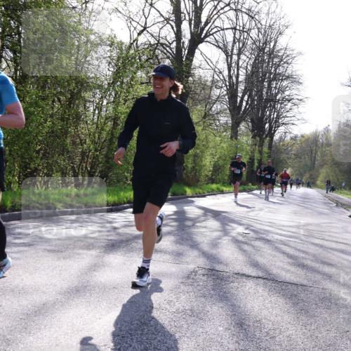 12.04.2026 - 45. Internationalen Wilhelmsburger Insellauf Yannick Fuchs http://msf.ph/oto/9481769 12.04.2026 10:22:07 Laufen  meine-sportfotos.de