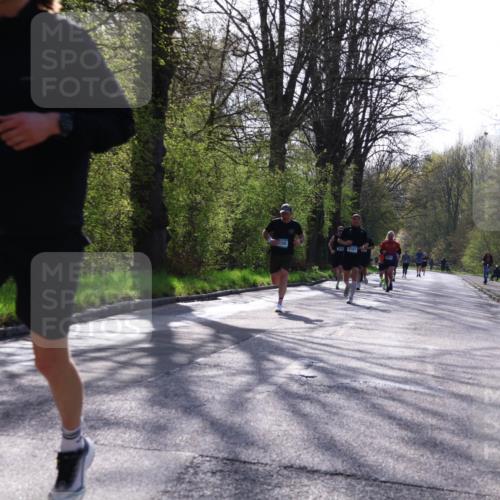12.04.2026 - 45. Internationalen Wilhelmsburger Insellauf Yannick Fuchs http://msf.ph/oto/9481770 12.04.2026 10:22:08 Laufen  meine-sportfotos.de