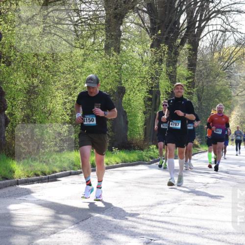 12.04.2026 - 45. Internationalen Wilhelmsburger Insellauf Yannick Fuchs http://msf.ph/oto/9481778 12.04.2026 10:22:08 Laufen 4150, 3634, 4787, 5661 meine-sportfotos.de
