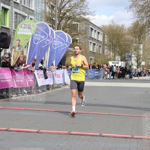12.04.2026 - 45. Internationalen Wilhelmsburger Insellauf Strokosch-Dieckow http://msf.ph/oto/9481818 12.04.2026 12:47:52 Ziel 4466 meine-sportfotos.de