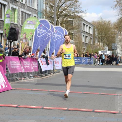 12.04.2026 - 45. Internationalen Wilhelmsburger Insellauf Strokosch-Dieckow http://msf.ph/oto/9481864 12.04.2026 12:47:52 Ziel 4466 meine-sportfotos.de