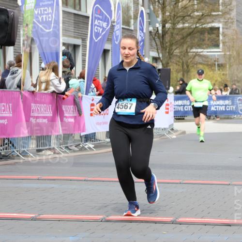 12.04.2026 - 45. Internationalen Wilhelmsburger Insellauf Strokosch-Dieckow http://msf.ph/oto/9481877 12.04.2026 13:24:46 Ziel 4567 meine-sportfotos.de