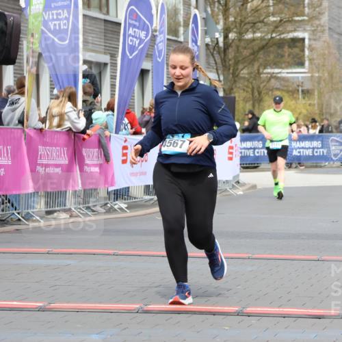12.04.2026 - 45. Internationalen Wilhelmsburger Insellauf Strokosch-Dieckow http://msf.ph/oto/9481885 12.04.2026 13:24:46 Ziel 4567 meine-sportfotos.de
