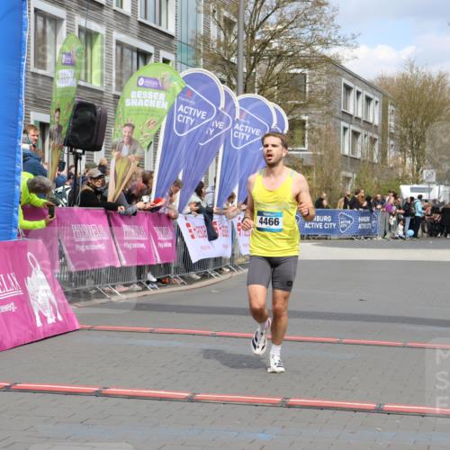 12.04.2026 - 45. Internationalen Wilhelmsburger Insellauf Strokosch-Dieckow http://msf.ph/oto/9481888 12.04.2026 12:47:53 Ziel 4466 meine-sportfotos.de