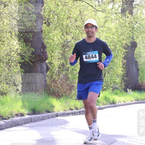 12.04.2026 - 45. Internationalen Wilhelmsburger Insellauf Yannick Fuchs http://msf.ph/oto/9481912 12.04.2026 10:22:19 Laufen 4844, 3114 meine-sportfotos.de