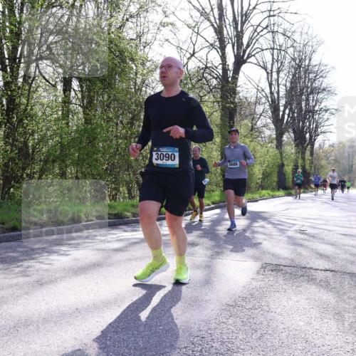 12.04.2026 - 45. Internationalen Wilhelmsburger Insellauf Yannick Fuchs http://msf.ph/oto/9481913 12.04.2026 10:30:06 Laufen 3090, 5688 meine-sportfotos.de