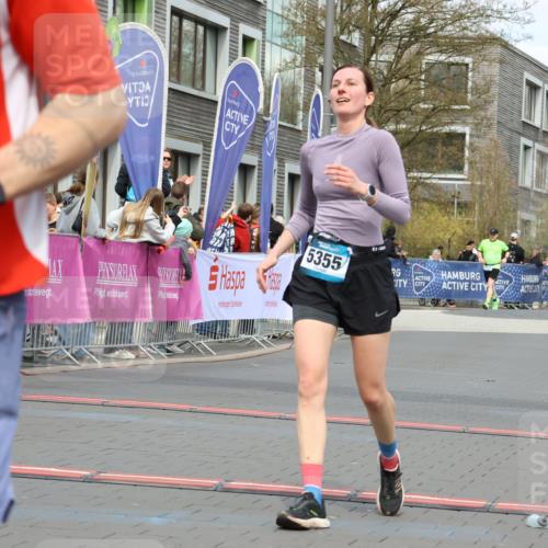 12.04.2026 - 45. Internationalen Wilhelmsburger Insellauf Strokosch-Dieckow http://msf.ph/oto/9481970 12.04.2026 13:24:39 Ziel 4365, 3267, 2562, 5356, 5355 meine-sportfotos.de