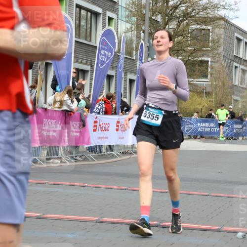 12.04.2026 - 45. Internationalen Wilhelmsburger Insellauf Strokosch-Dieckow http://msf.ph/oto/9481981 12.04.2026 13:24:39 Ziel 4365, 3267, 2562, 5356, 5355 meine-sportfotos.de