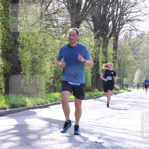 12.04.2026 - 45. Internationalen Wilhelmsburger Insellauf Yannick Fuchs http://msf.ph/oto/9481991 12.04.2026 10:22:26 Laufen 3296 meine-sportfotos.de
