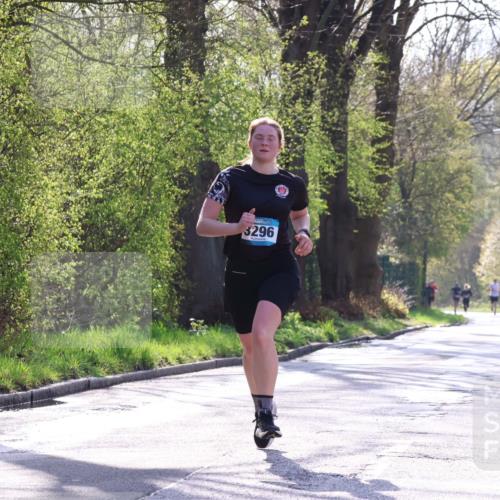 12.04.2026 - 45. Internationalen Wilhelmsburger Insellauf Yannick Fuchs http://msf.ph/oto/9482018 12.04.2026 10:22:28 Laufen 3296 meine-sportfotos.de