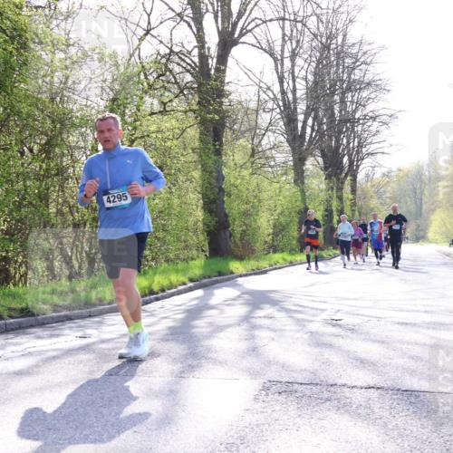 12.04.2026 - 45. Internationalen Wilhelmsburger Insellauf Yannick Fuchs http://msf.ph/oto/9482021 12.04.2026 10:30:16 Laufen 4295 meine-sportfotos.de