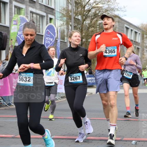12.04.2026 - 45. Internationalen Wilhelmsburger Insellauf Strokosch-Dieckow http://msf.ph/oto/9482062 12.04.2026 13:24:36 Ziel 3871, 5632, 4365, 3267, 2562, 5356, 5355 meine-sportfotos.de