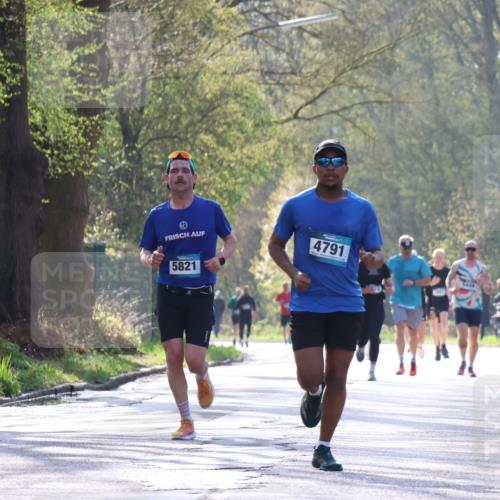 12.04.2026 - 45. Internationalen Wilhelmsburger Insellauf Yannick Fuchs http://msf.ph/oto/9482067 12.04.2026 10:22:35 Laufen 4791, 5821, 5449 meine-sportfotos.de