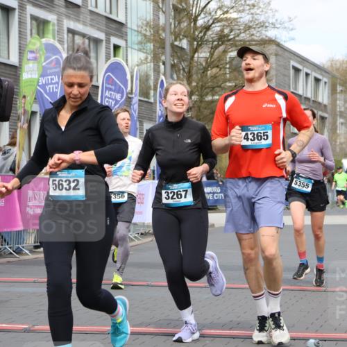 12.04.2026 - 45. Internationalen Wilhelmsburger Insellauf Strokosch-Dieckow http://msf.ph/oto/9482074 12.04.2026 13:24:36 Ziel 3871, 5632, 4365, 3267, 2562, 5356, 5355 meine-sportfotos.de