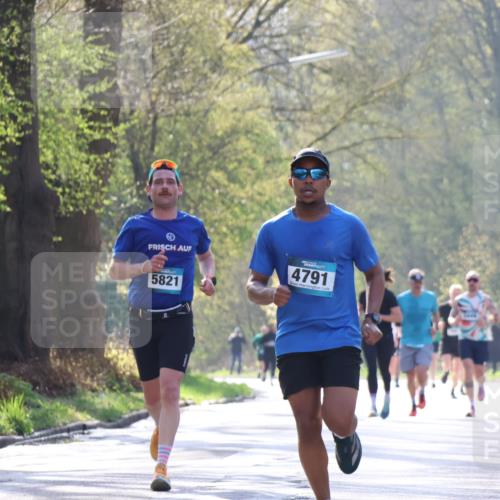 12.04.2026 - 45. Internationalen Wilhelmsburger Insellauf Yannick Fuchs http://msf.ph/oto/9482081 12.04.2026 10:22:36 Laufen 5821, 4791, 1440 meine-sportfotos.de