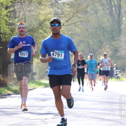 12.04.2026 - 45. Internationalen Wilhelmsburger Insellauf Yannick Fuchs http://msf.ph/oto/9482091 12.04.2026 10:22:37 Laufen 5821, 4791 meine-sportfotos.de