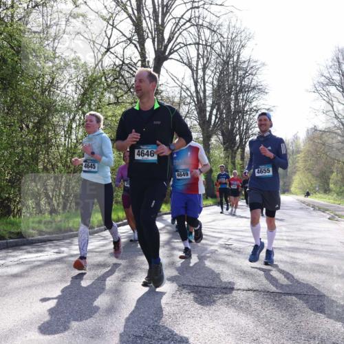 12.04.2026 - 45. Internationalen Wilhelmsburger Insellauf Yannick Fuchs http://msf.ph/oto/9482095 12.04.2026 10:30:22 Laufen 4645, 4646, 4649, 1380, 4655 meine-sportfotos.de