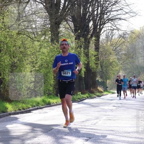 12.04.2026 - 45. Internationalen Wilhelmsburger Insellauf Yannick Fuchs http://msf.ph/oto/9482142 12.04.2026 10:22:41 Laufen 5821 meine-sportfotos.de