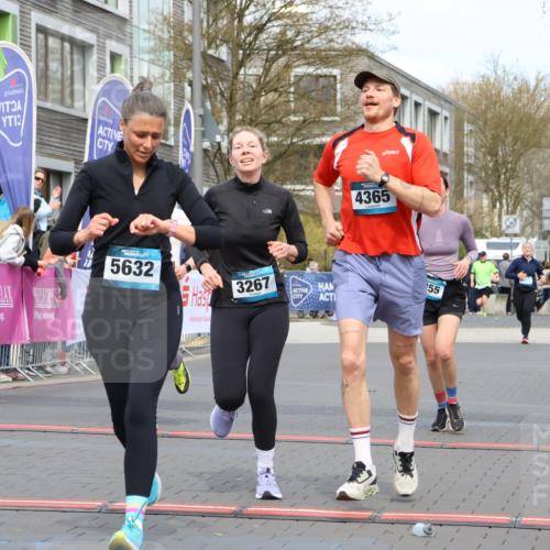 12.04.2026 - 45. Internationalen Wilhelmsburger Insellauf Strokosch-Dieckow http://msf.ph/oto/9482146 12.04.2026 13:24:36 Ziel 3871, 5632, 4365, 3267, 2562, 5356, 5355 meine-sportfotos.de