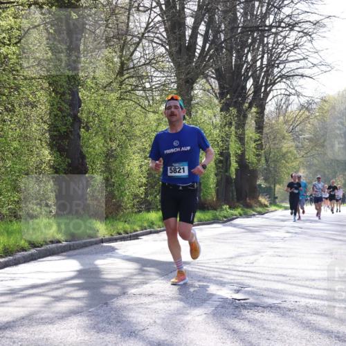 12.04.2026 - 45. Internationalen Wilhelmsburger Insellauf Yannick Fuchs http://msf.ph/oto/9482153 12.04.2026 10:22:42 Laufen 5821 meine-sportfotos.de