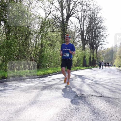 12.04.2026 - 45. Internationalen Wilhelmsburger Insellauf Yannick Fuchs http://msf.ph/oto/9482169 12.04.2026 10:22:43 Laufen 5821 meine-sportfotos.de