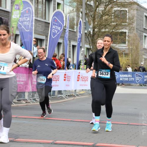 12.04.2026 - 45. Internationalen Wilhelmsburger Insellauf Strokosch-Dieckow http://msf.ph/oto/9482170 12.04.2026 13:24:35 Ziel 3871, 5632, 4365, 3267, 2562, 5356, 5355 meine-sportfotos.de