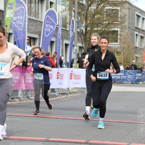 12.04.2026 - 45. Internationalen Wilhelmsburger Insellauf Strokosch-Dieckow http://msf.ph/oto/9482191 12.04.2026 13:24:35 Ziel 3871, 5632, 4365, 3267, 2562, 5356, 5355 meine-sportfotos.de