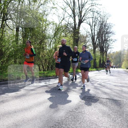 12.04.2026 - 45. Internationalen Wilhelmsburger Insellauf Yannick Fuchs http://msf.ph/oto/9482206 12.04.2026 10:30:29 Laufen 4327, 583, 4907, 4262 meine-sportfotos.de