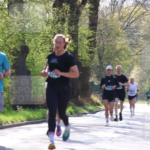 12.04.2026 - 45. Internationalen Wilhelmsburger Insellauf Yannick Fuchs http://msf.ph/oto/9482213 12.04.2026 10:22:48 Laufen 4370, 2504 meine-sportfotos.de