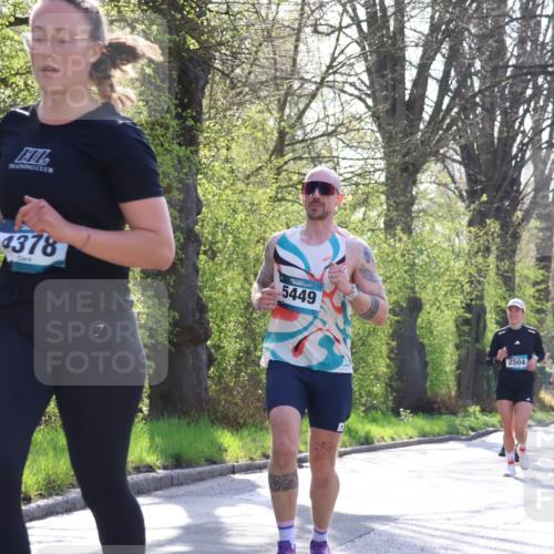 12.04.2026 - 45. Internationalen Wilhelmsburger Insellauf Yannick Fuchs http://msf.ph/oto/9482249 12.04.2026 10:22:52 Laufen 4378, 5449, 2504, 123 meine-sportfotos.de