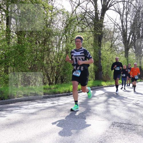 12.04.2026 - 45. Internationalen Wilhelmsburger Insellauf Yannick Fuchs http://msf.ph/oto/9482284 12.04.2026 10:30:36 Laufen 3201, 3229, 4963 meine-sportfotos.de