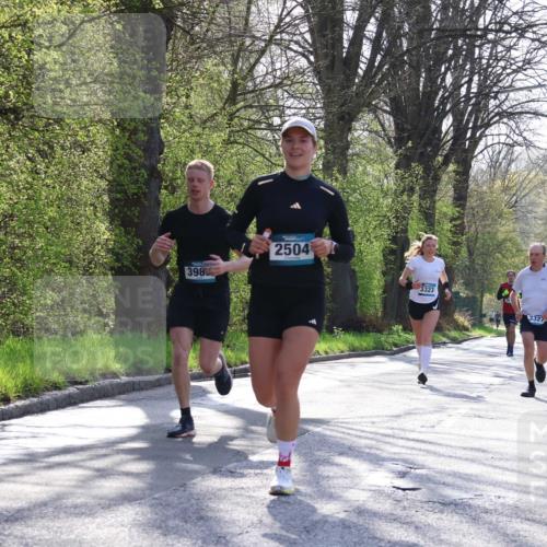 12.04.2026 - 45. Internationalen Wilhelmsburger Insellauf Yannick Fuchs http://msf.ph/oto/9482294 12.04.2026 10:22:55 Laufen 398, 2504, 3323, 3327, 2892 meine-sportfotos.de