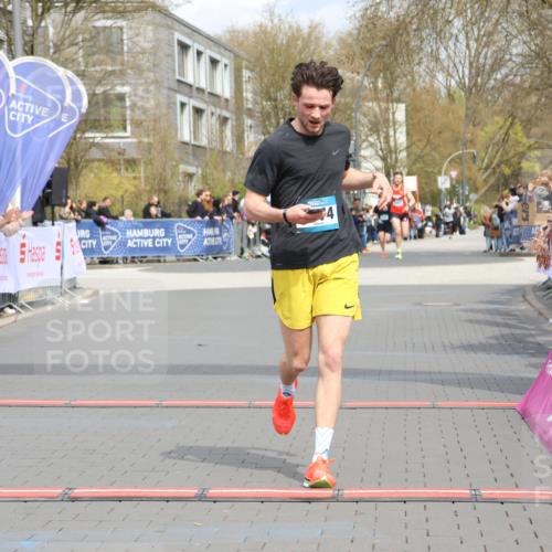 12.04.2026 - 45. Internationalen Wilhelmsburger Insellauf Strokosch-Dieckow http://msf.ph/oto/9482307 12.04.2026 12:48:14 Ziel 4874 meine-sportfotos.de