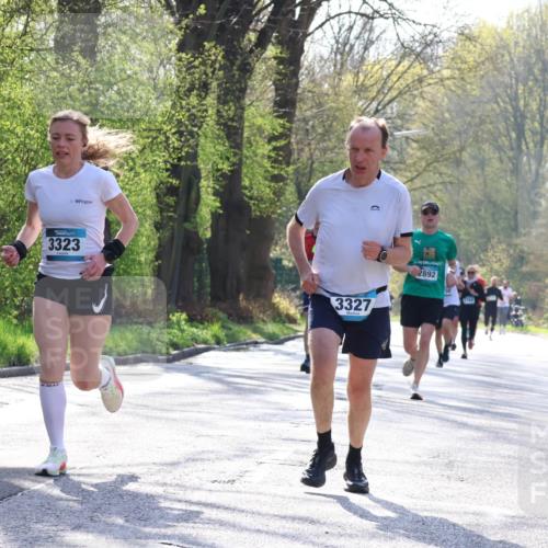 12.04.2026 - 45. Internationalen Wilhelmsburger Insellauf Yannick Fuchs http://msf.ph/oto/9482318 12.04.2026 10:22:57 Laufen 3323, 3327, 2892 meine-sportfotos.de