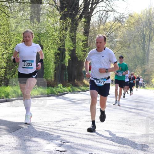 12.04.2026 - 45. Internationalen Wilhelmsburger Insellauf Yannick Fuchs http://msf.ph/oto/9482322 12.04.2026 10:22:57 Laufen 3323, 3327, 2892 meine-sportfotos.de