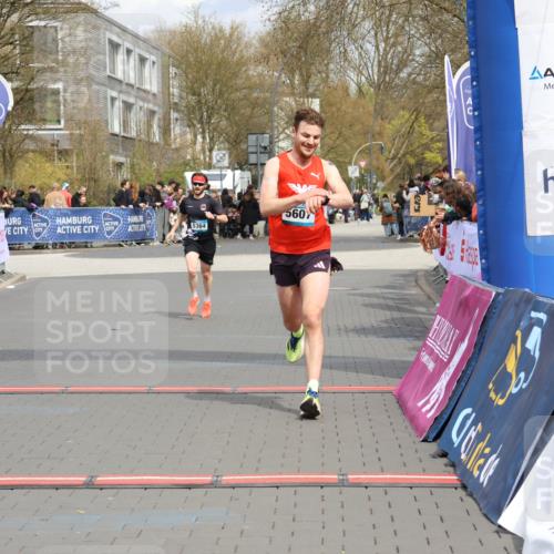 12.04.2026 - 45. Internationalen Wilhelmsburger Insellauf Strokosch-Dieckow http://msf.ph/oto/9482348 12.04.2026 12:48:21 Ziel 5607, 5364 meine-sportfotos.de