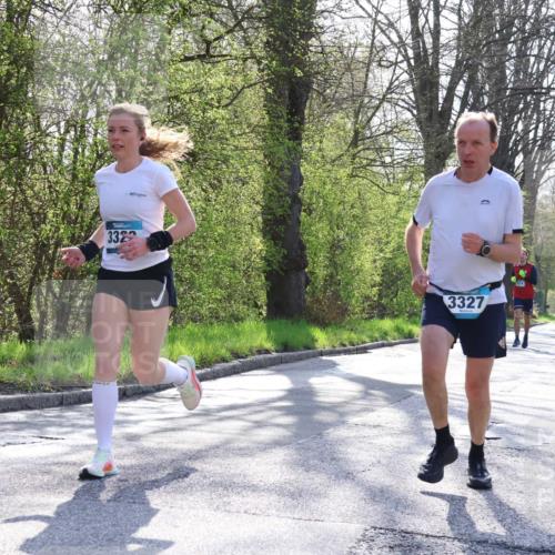 12.04.2026 - 45. Internationalen Wilhelmsburger Insellauf Yannick Fuchs http://msf.ph/oto/9482349 12.04.2026 10:22:59 Laufen 3322, 3327, 2892 meine-sportfotos.de