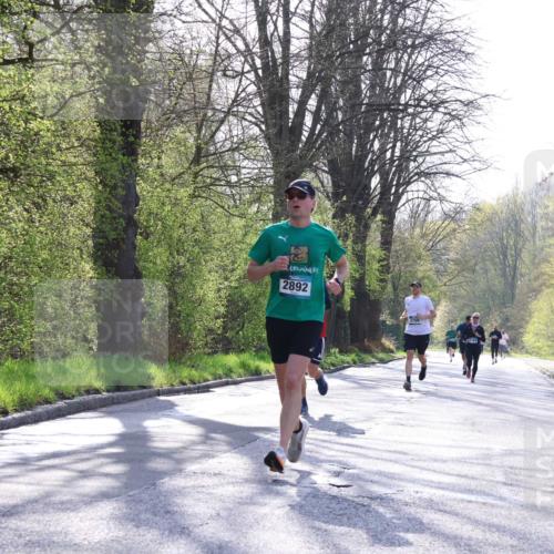 12.04.2026 - 45. Internationalen Wilhelmsburger Insellauf Yannick Fuchs http://msf.ph/oto/9482389 12.04.2026 10:23:02 Laufen 2892 meine-sportfotos.de