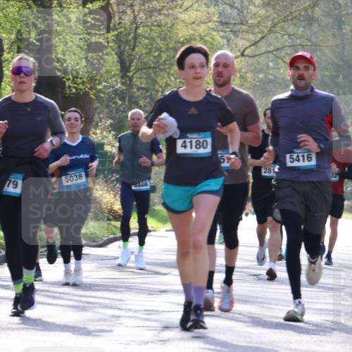 12.04.2026 - 45. Internationalen Wilhelmsburger Insellauf Yannick Fuchs http://msf.ph/oto/9482398 12.04.2026 10:30:46 Laufen 1, 79, 5038, 408, 4180, 517, 5416, 281 meine-sportfotos.de