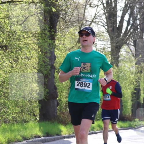 12.04.2026 - 45. Internationalen Wilhelmsburger Insellauf Yannick Fuchs http://msf.ph/oto/9482400 12.04.2026 10:23:03 Laufen 2892, 3014, 3708 meine-sportfotos.de