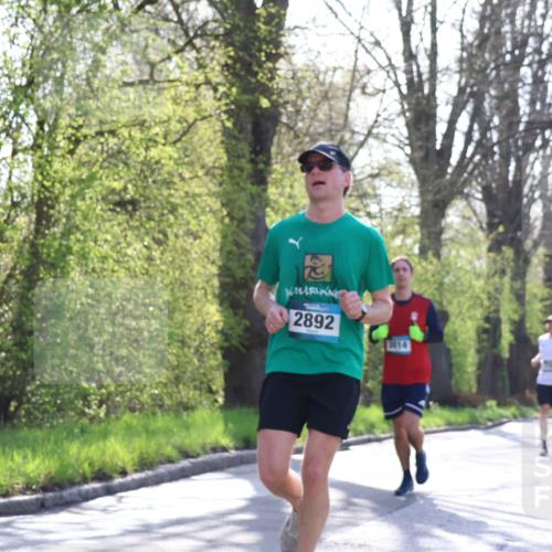 12.04.2026 - 45. Internationalen Wilhelmsburger Insellauf Yannick Fuchs http://msf.ph/oto/9482404 12.04.2026 10:23:03 Laufen 2892, 5014 meine-sportfotos.de
